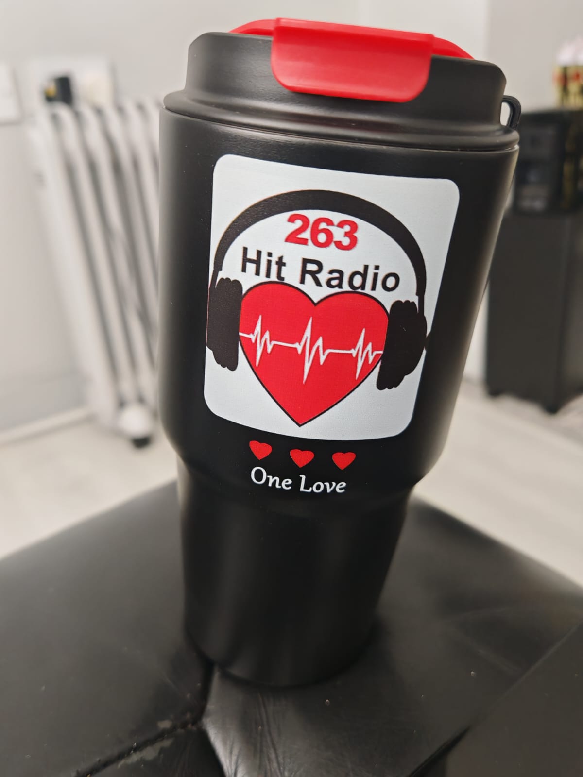 263 OneLove Mug Full Black